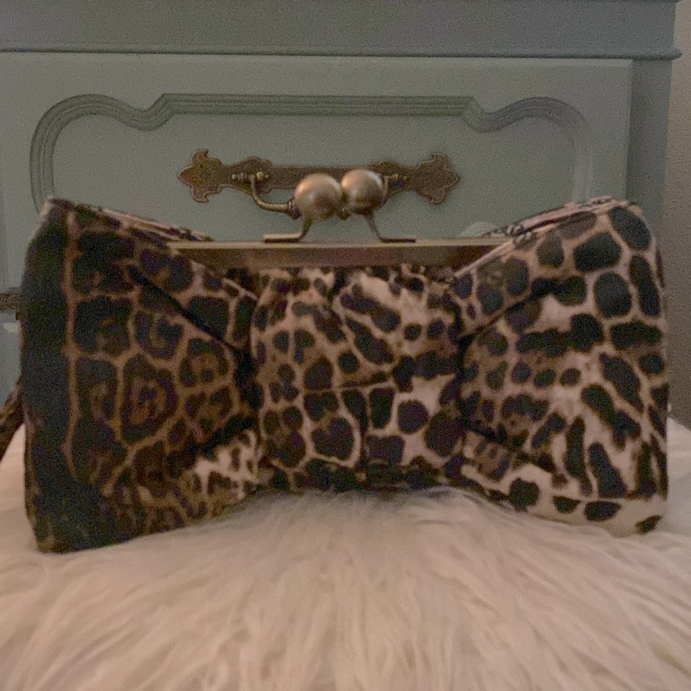 Leopard print clutch